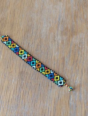 Handmade Multicolor Beaded Bracelet - Geometric Diamond Pattern